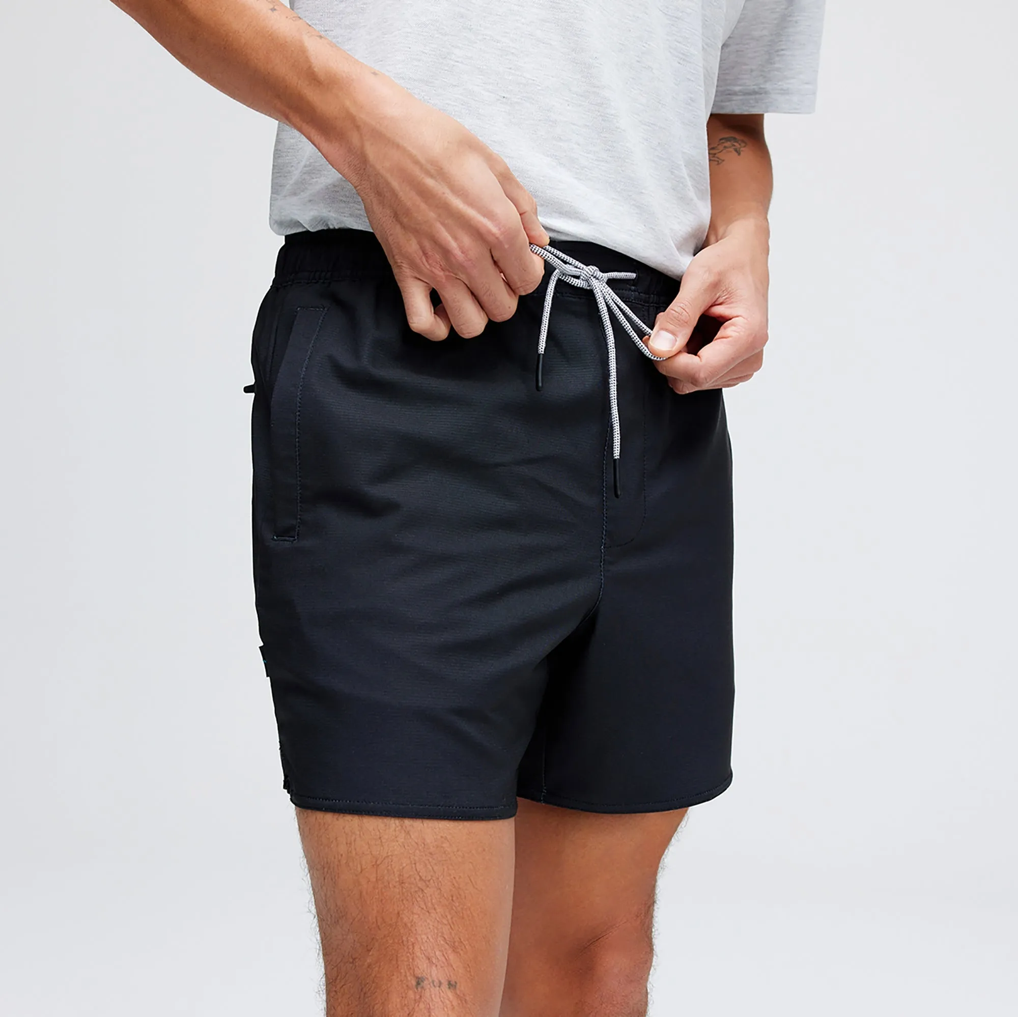 COMPLEX ATHLETIC SHORT 5"